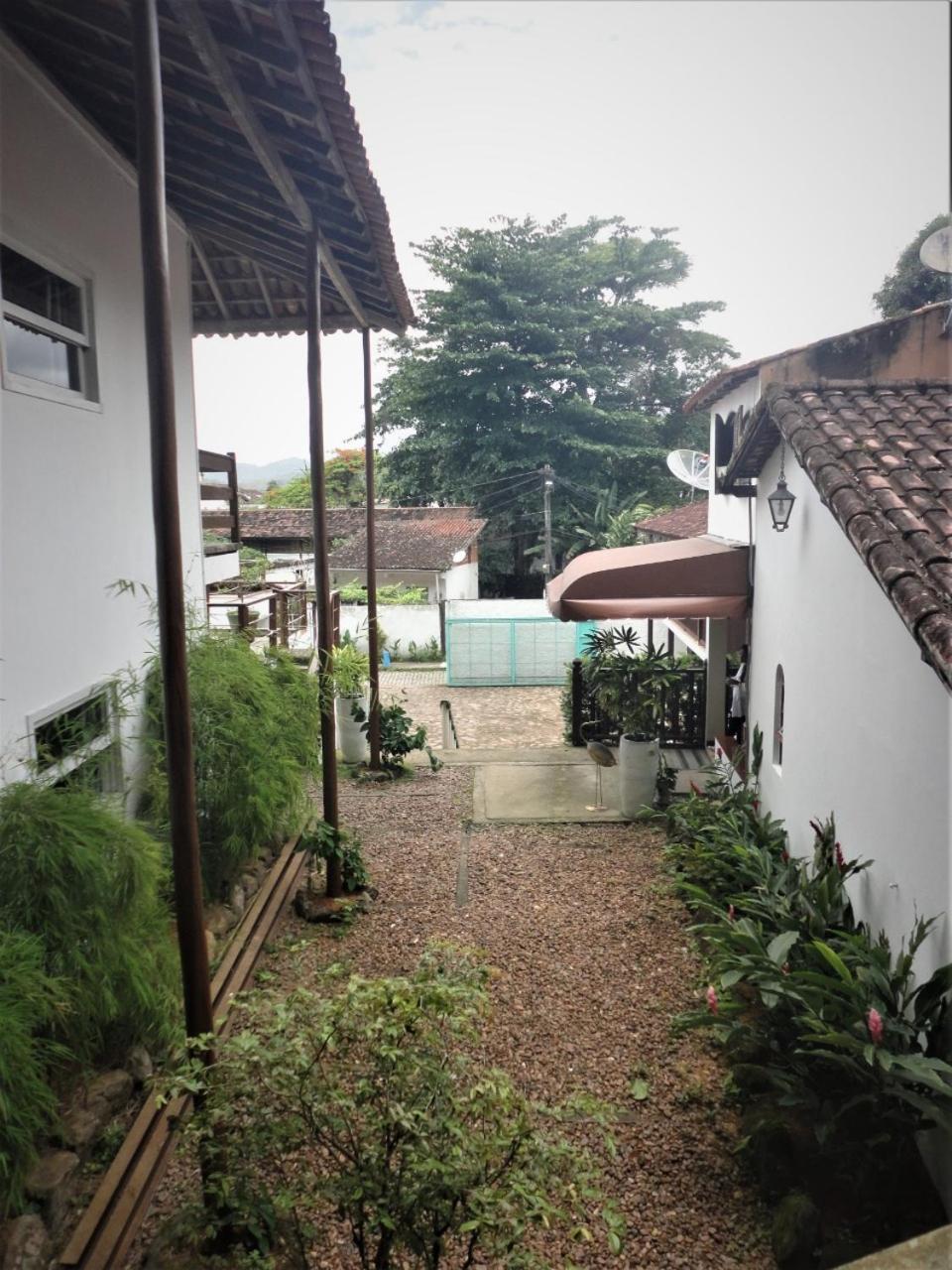 Suites E-Ponto - Entre O Centro Historico E Mata Atlantica Araquari Eksteriør bilde